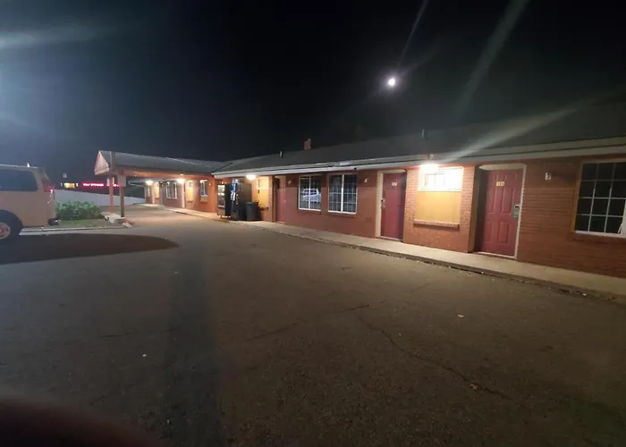Highway Motel