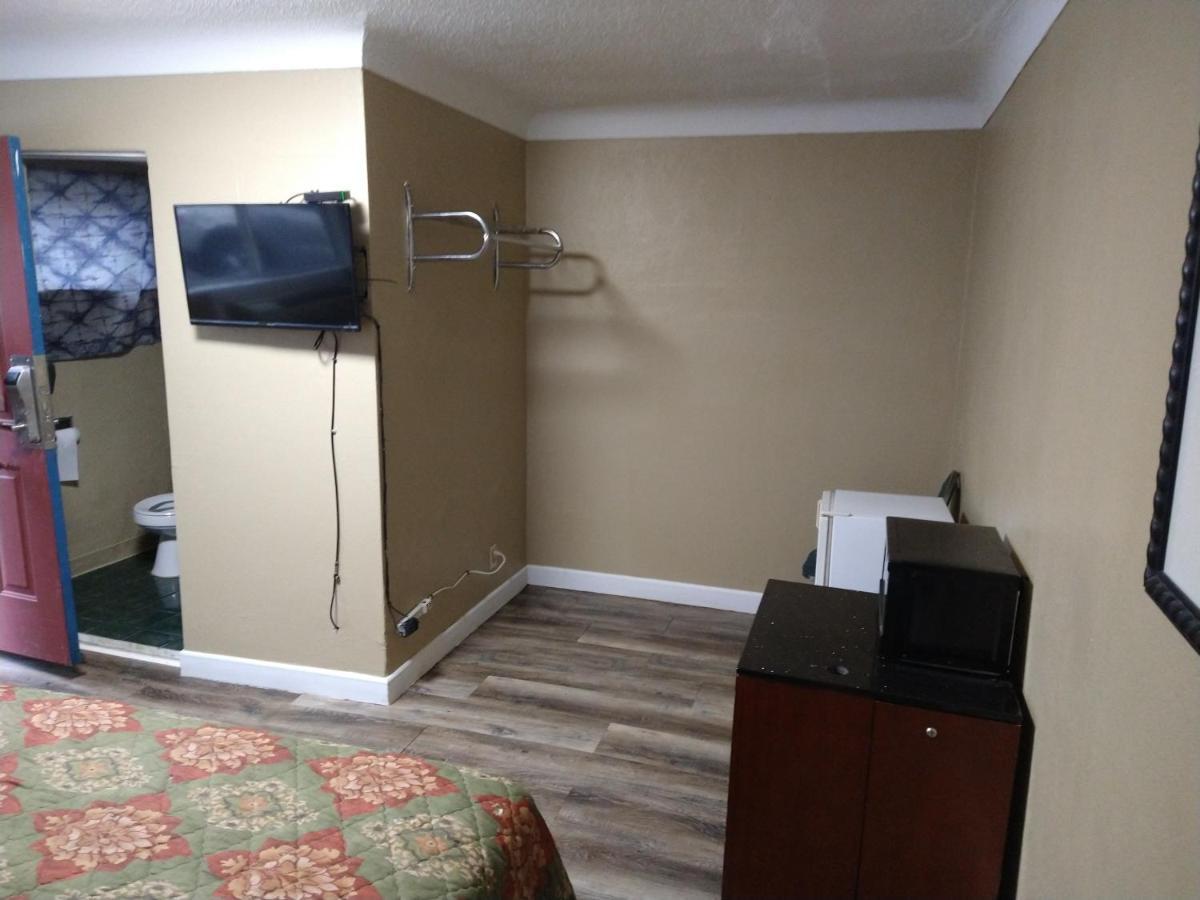 Hotel Highway Saint Paul